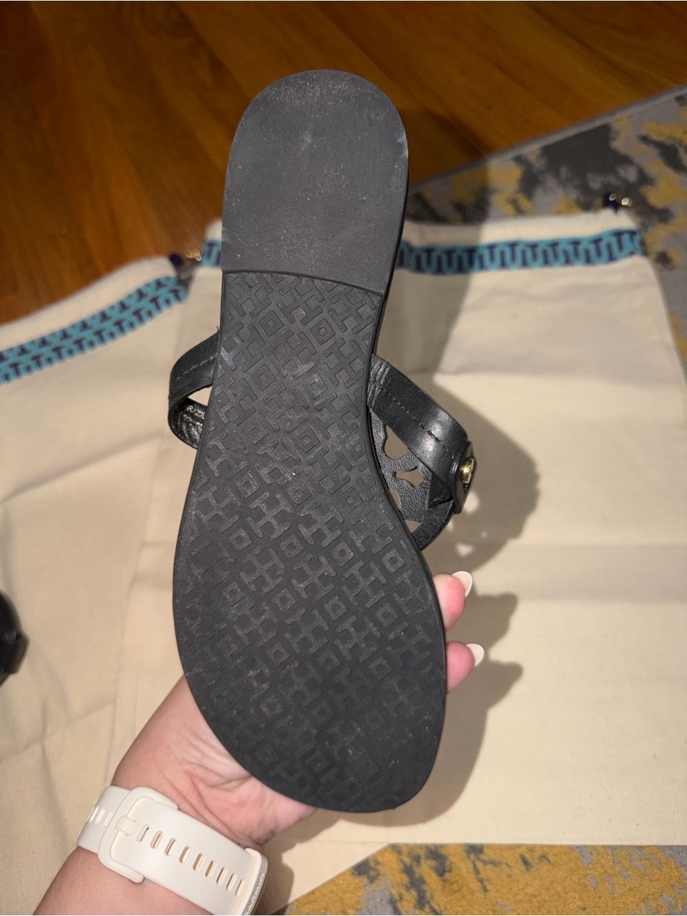 Tory Burch Black Miller Leather Logo Thong Sandals - Picture 7 of 7